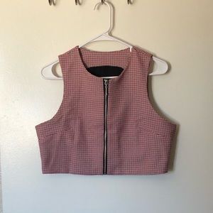 3/$40 👚 The Ragged Priest zip up cropped vest!